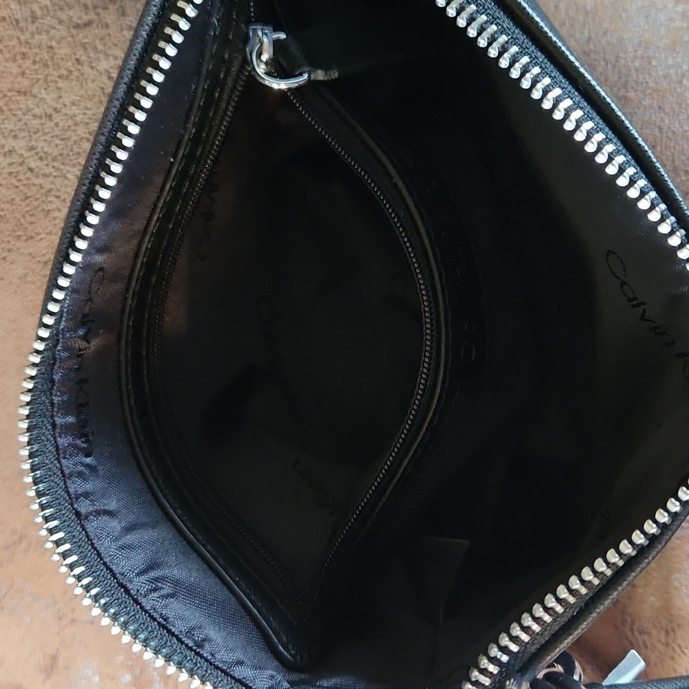 Calvin Klein Small Crossbody - Picture 6 of 8